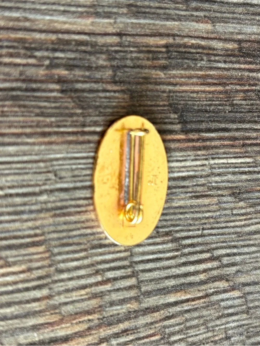 Vintage Brownie Girl Scout Two-Finger Salute Pin Blue Enamel Gold Tone Oval GSA